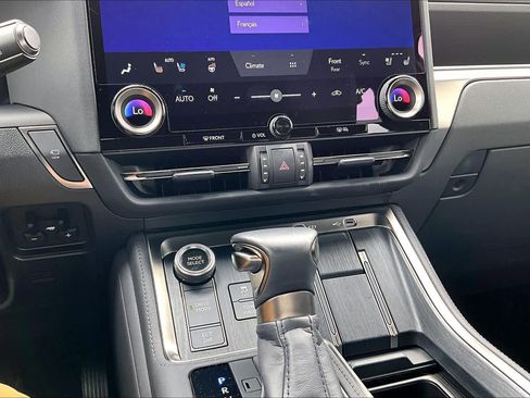 Used 2025 Lexus GX 550 image 35