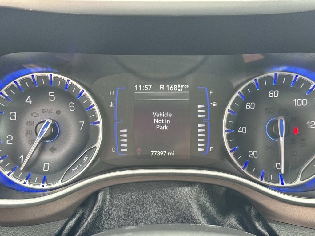 Used 2023 Chrysler Voyager LX FWD image 27