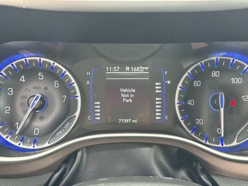Used 2023 Chrysler Voyager LX FWD image 27