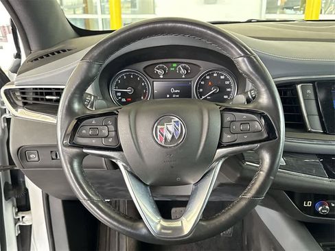 Used 2023 Buick Enclave Essence image 18