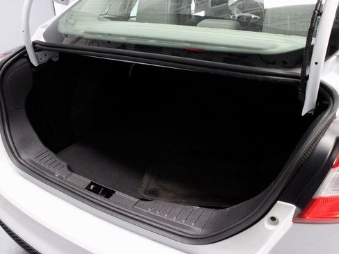 Used 2014 Ford Focus SE FWD image 10