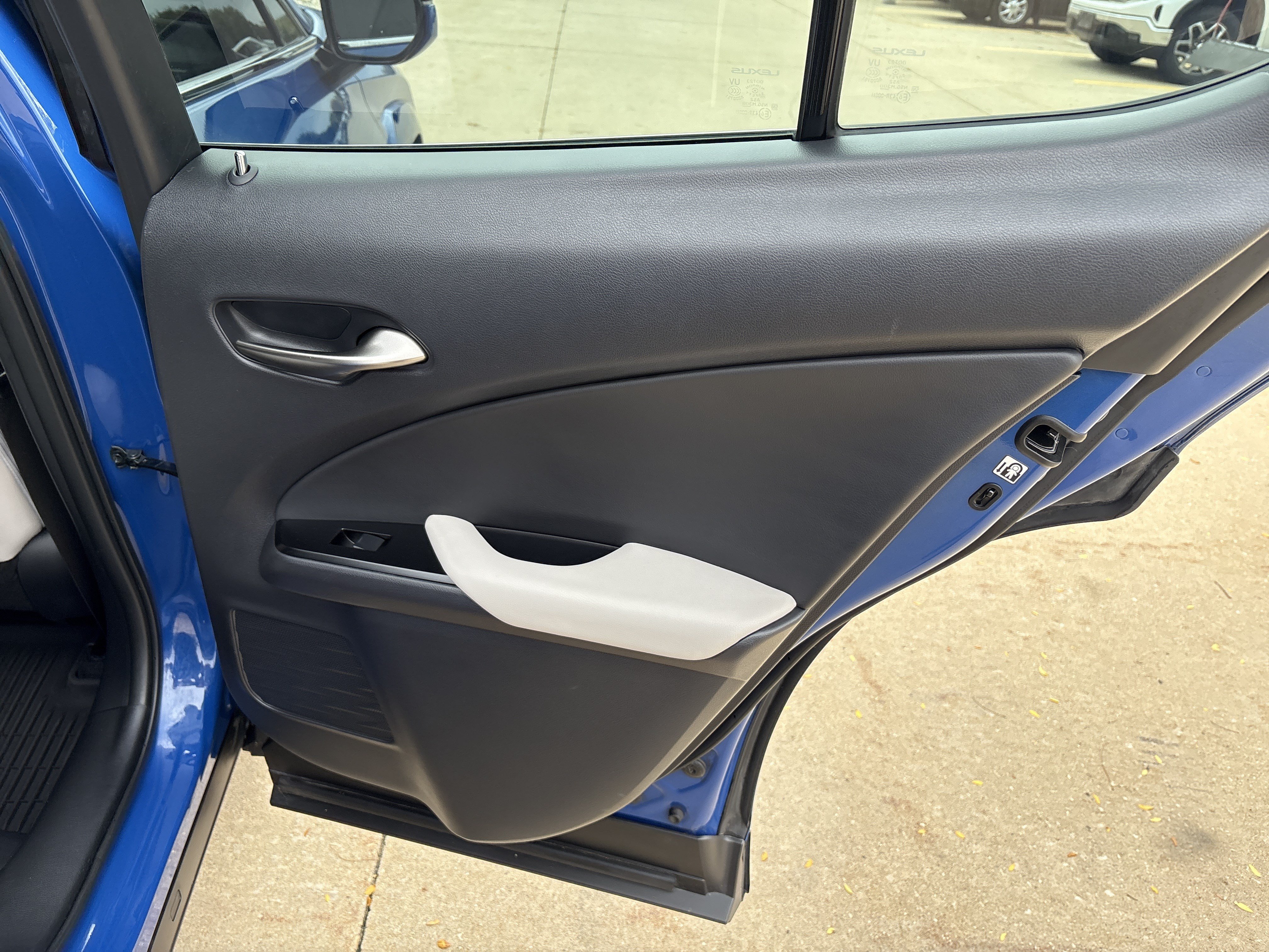 Used 2022 Lexus UX 250h w/ Premium Package AWD/4WD image 15
