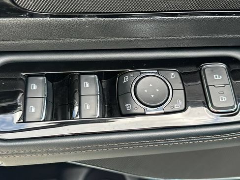 Used 2025 Lincoln Aviator AWD image 27