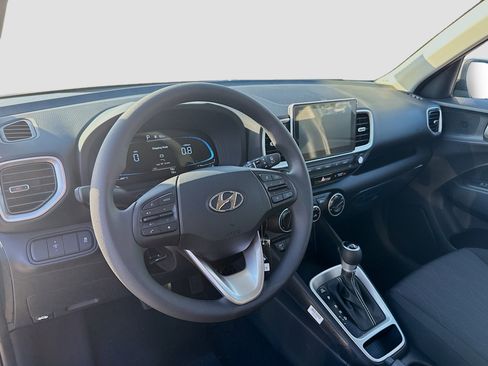 New 2026 Hyundai Venue SE image 7