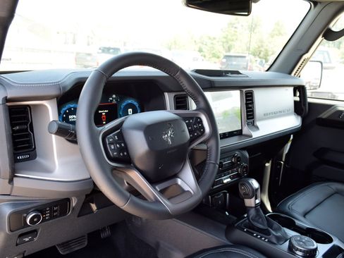 New 2026 Ford Bronco Outer Banks AWD/4WD image 15