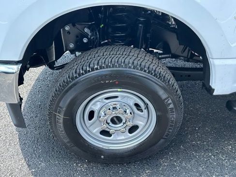 New 2026 Ford F250 XL w/ XL Chrome Package AWD/4WD image 6