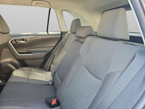 Used 2023 Toyota RAV4 XLE FWD image 36