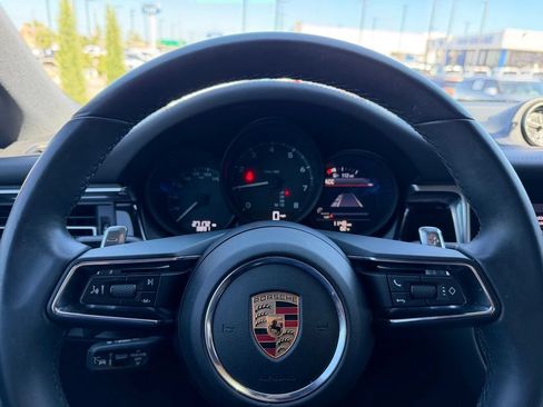 Used 2024 Porsche Macan AWD/4WD image 13