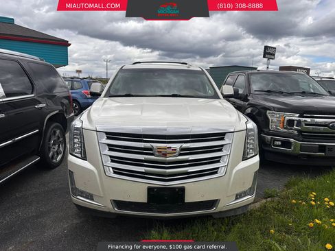 Used 2015 Cadillac Escalade ESV Platinum AWD/4WD image 2