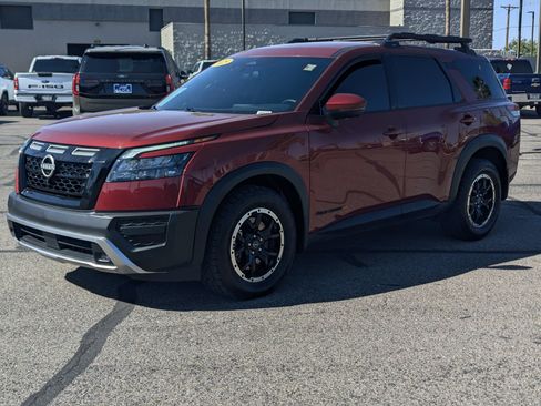 Used 2025 Nissan Pathfinder Rock Creek AWD/4WD image 5