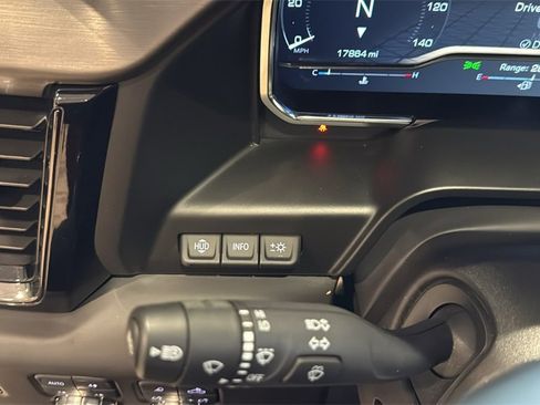 Used 2025 GMC Sierra 1500 AT4 w/ AT4 Premium Package image 35