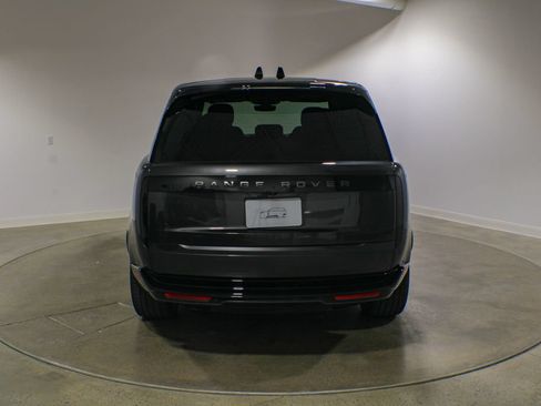 Used 2024 Land Rover Range Rover SE AWD/4WD image 5