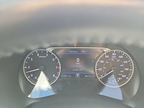 Used 2022 Nissan Sentra SV FWD image 20