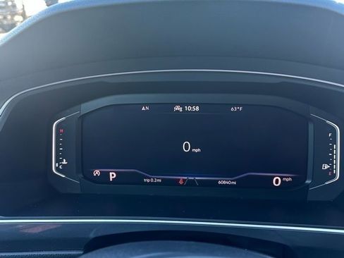 Used 2021 Volkswagen Tiguan SEL image 18