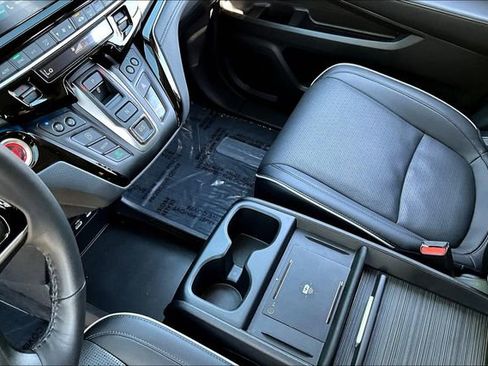 Used 2025 Honda Odyssey Elite image 16