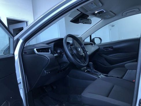 Certified 2025 Toyota Corolla LE image 10