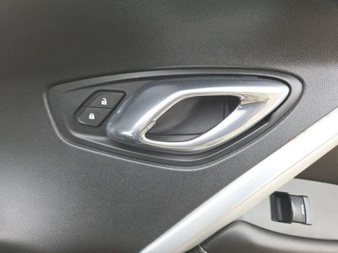 Used 2017 Chevrolet Camaro LT RWD image 39