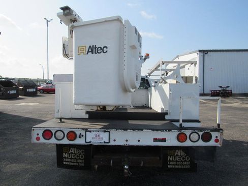Used 2017 Ford F350 XL w/ Power Equipment Group RWD image 4