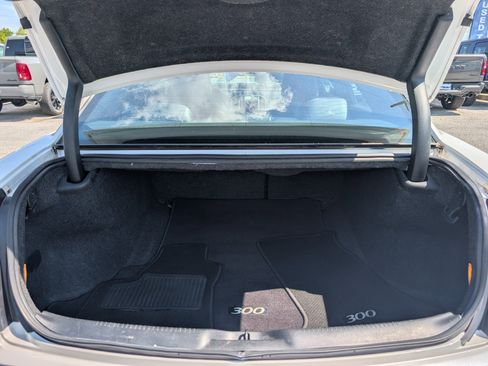 Used 2016 Chrysler 300 C Platinum w/ Safetytec Plus Group image 13