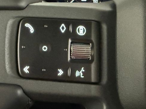 Used 2026 Land Rover Defender 110 X-Dynamic SE AWD/4WD image 32