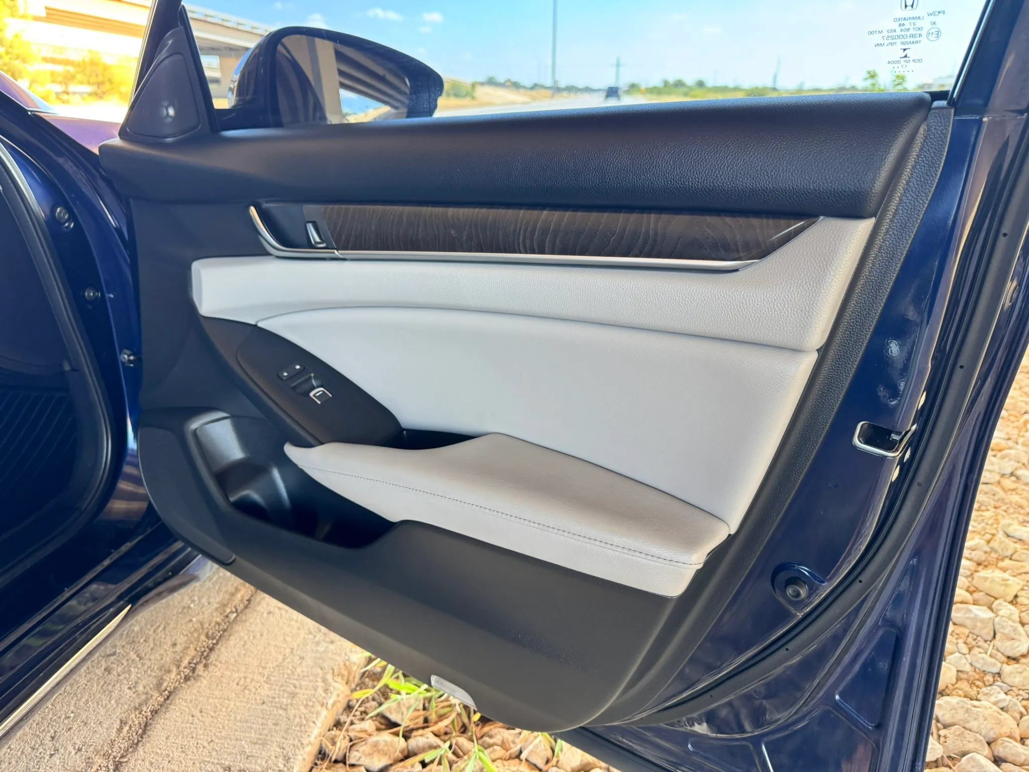 Used 2018 Honda Accord Touring image 23