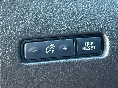 Used 2021 Nissan Rogue Sport S FWD image 19
