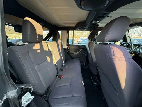Used 2013 Jeep Wrangler Unlimited Sport AWD/4WD image 36