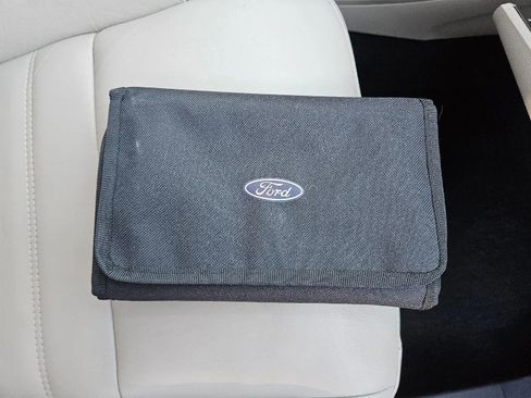 Used 2019 Ford Escape Titanium image 24