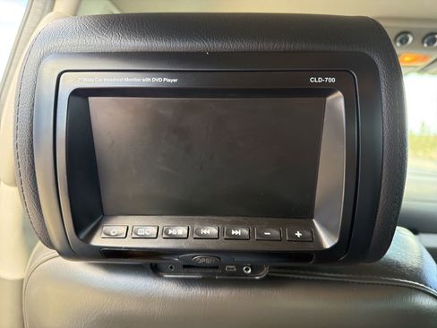 Used 2011 Nissan Pathfinder Silver image 30