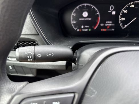 Used 2024 Honda CR-V LX image 23