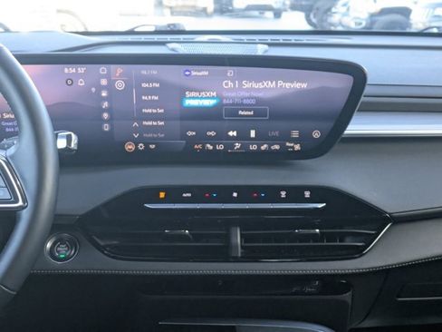 Used 2025 Buick Enclave Preferred image 16