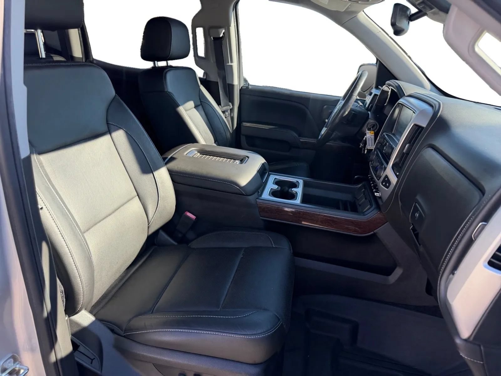 Used 2018 GMC Sierra 1500 SLT w/ Enhanced Driver Alert Package RWD image 16