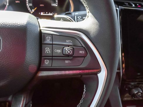 New 2025 Jeep Grand Cherokee L Limited w/ Black Appearance Package image 25