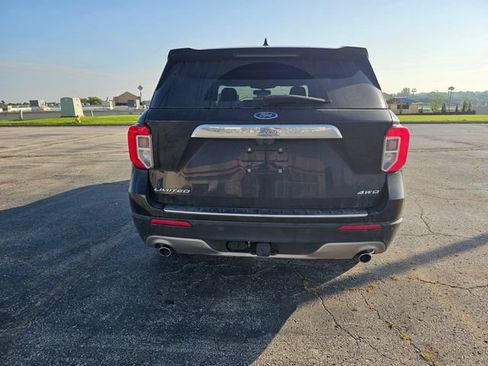 Used 2021 Ford Explorer Limited w/ Equipment Group 301A AWD/4WD image 7