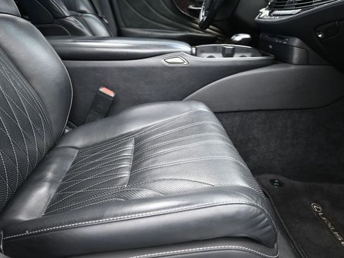 Used 2020 Lexus LS 500 w/ Interior Upgrade Package image 25