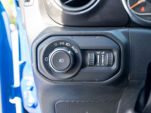 Used 2022 Jeep Wrangler Unlimited Sport AWD/4WD image 15