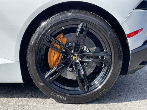 Used 2015 Lamborghini Huracan LP 610-4 AWD/4WD image 43