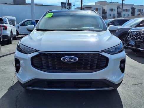 New 2025 Ford Escape SE w/ PHEV Premium Package image 2