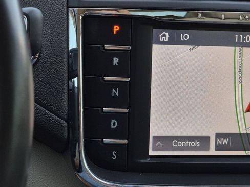 Used 2020 Lincoln Continental w/ Premium Package FWD image 28
