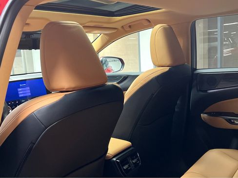 Used 2025 Lexus NX 350 350 Premium image 19