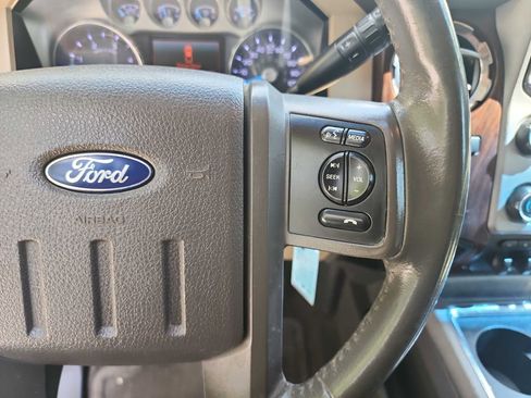 Used 2014 Ford F250 Lariat w/ Lariat Interior Package image 21