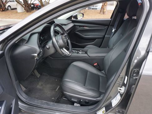 Used 2021 MAZDA MAZDA3 s image 2