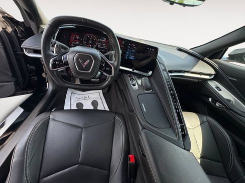Used 2025 Chevrolet Corvette Stingray Convertible w/ Battery Protection Package RWD image 10