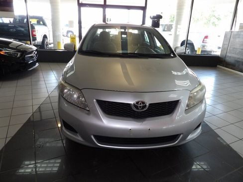 Used 2010 Toyota Corolla image 3
