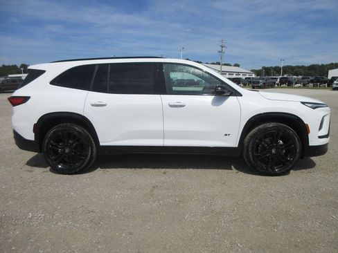 New 2026 Buick Enclave Sport Touring w/ Super Cruise Package image 3