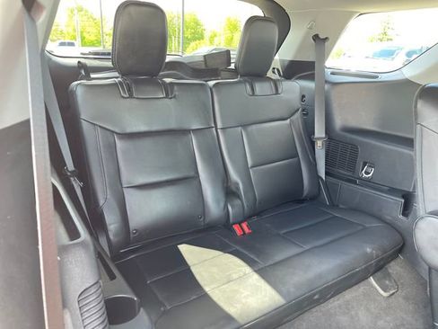 Used 2023 Ford Explorer XLT w/ Equipment Group 202A AWD/4WD image 34