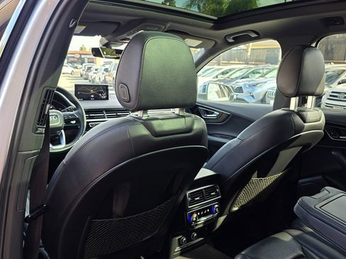 Used 2019 Audi Q7 3.0T Prestige w/ Prestige Package image 29