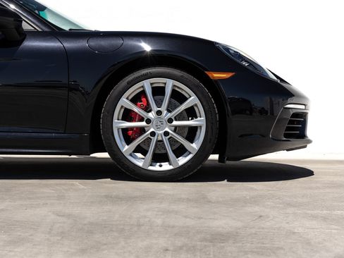 Certified 2025 Porsche 718 Boxster S RWD image 11