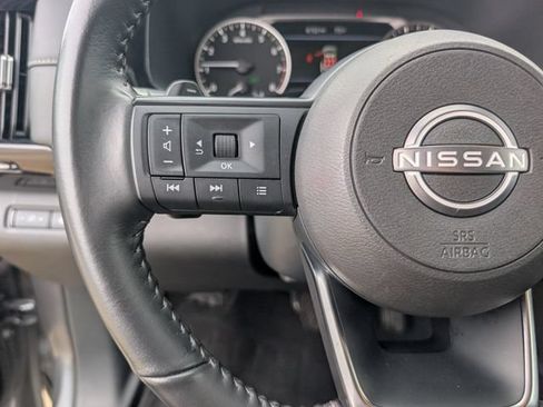 Used 2025 Nissan Pathfinder SV FWD image 13