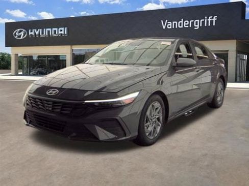 Used 2024 Hyundai Elantra SEL FWD image 1